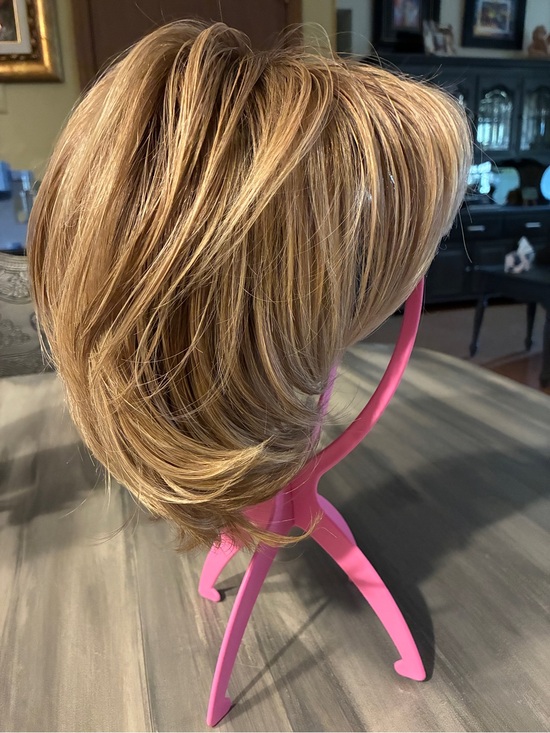 Jon Renau Other - Jon Renau Blonde Layered Short Wig - Natural Golden Blonde. Synthetic. Beautifu.